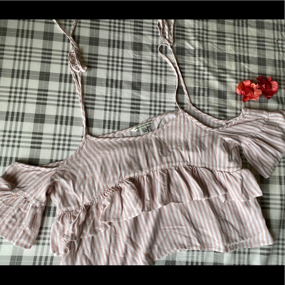 American Eagle Off the Shoulder Tank